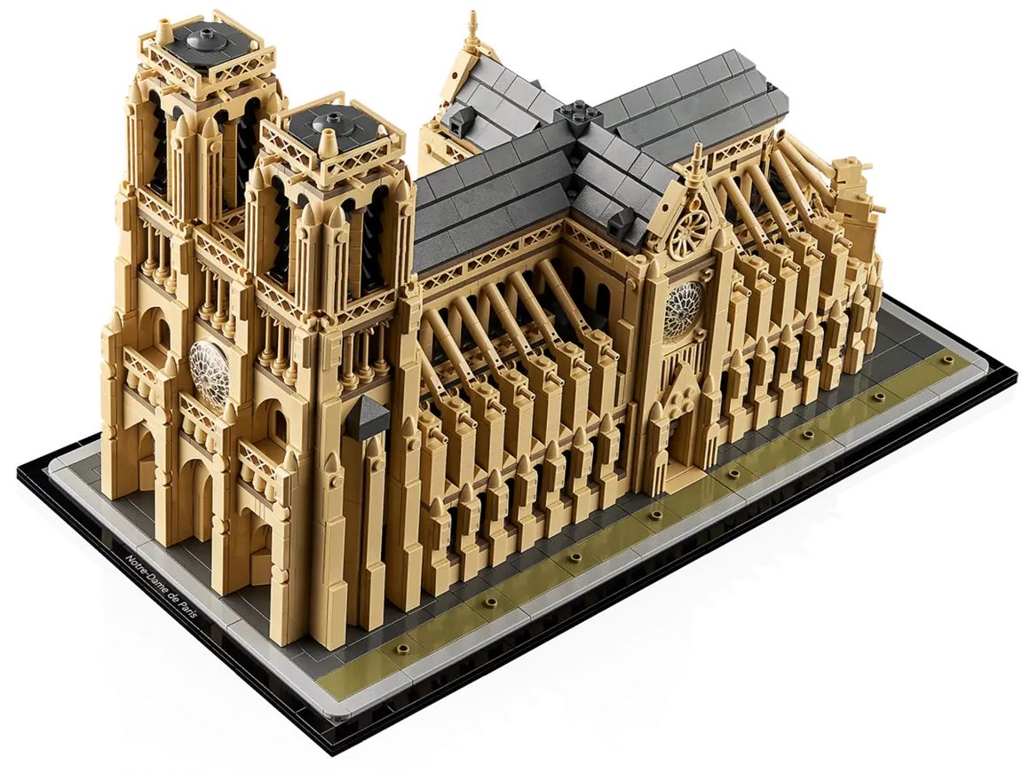 Lego Notre Dame di Parigi 21061