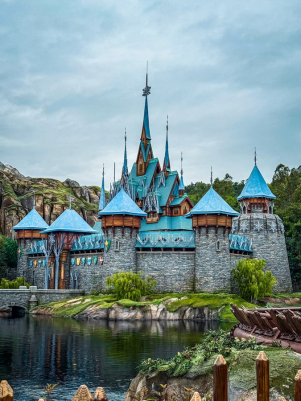 villaggio Arendelle, disney adventure world disneyland paris