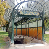 le entrate della metropolitana a Parigi di Hector Guimard: dove sono