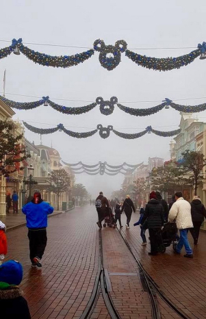 disneyland-paris-con-la-nebbia-16.jpg
