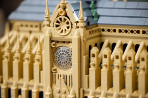 Lego Notre Dame di Parigi 21061