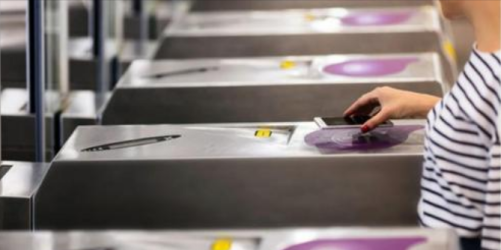 smartphone NFC iphone android al tornello metro Parigi