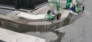 pulizia delle strade a Parigi...Bouches de lavage