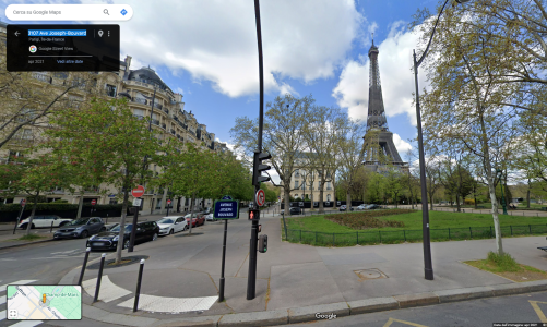 selfie torre Eiffel avenue Charles Floquet e avenue Joseph-Bouvard