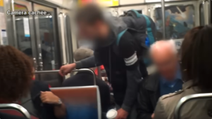 richiesta elemosina su metroppolitana a Parigi