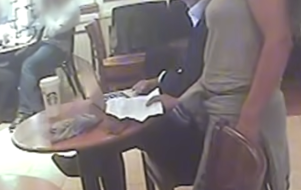 scippo o furto smartphone nei cafè a Parigi