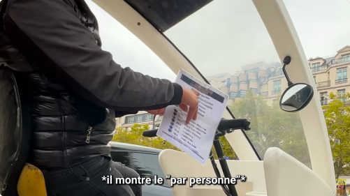 risciò e tricicli per giro turistico di Parigi