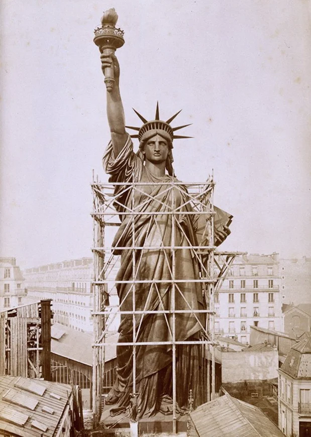 costruzione in francia della statua libertà di eiffel