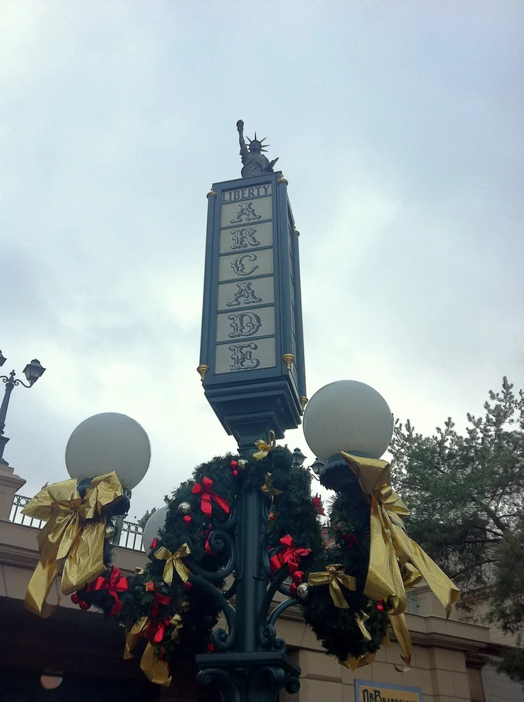 liberty arcade, statua della libertà a Disneyland Paris