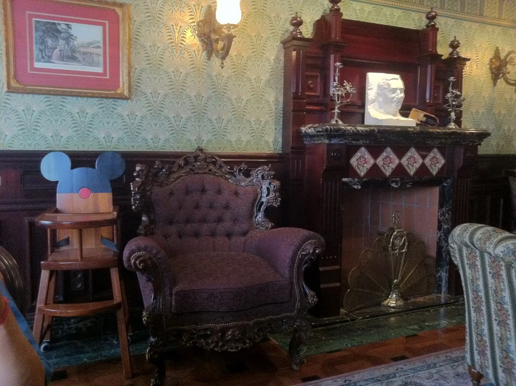 Salon Mickey a Disneyland Paris: il caminetto