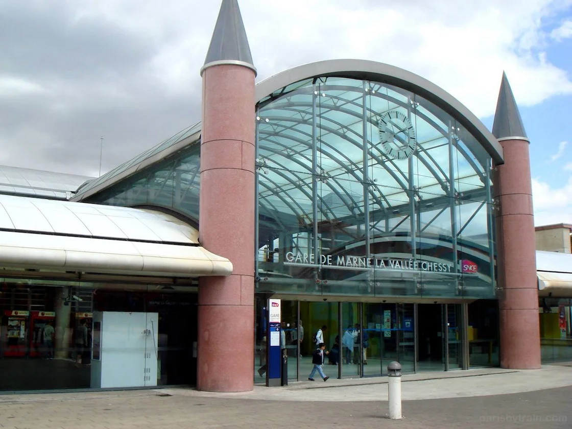 stazione treni Marne-la-Vallée Chessy-Stazione TGV