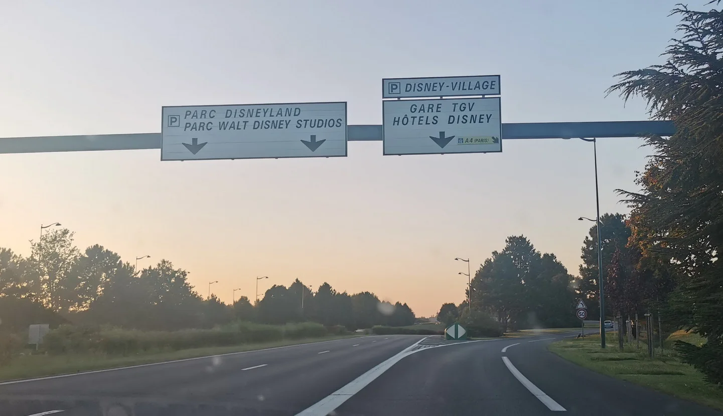 arrivare a disneyland paris, i cartelli