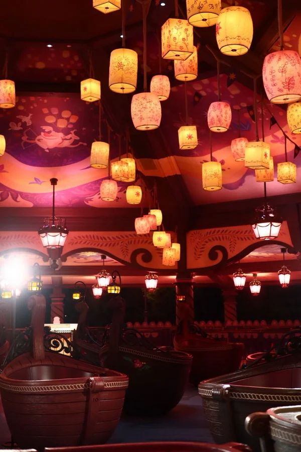 attrazoine Rapunzel al parco Disney Adventure World a Disneyland Paris