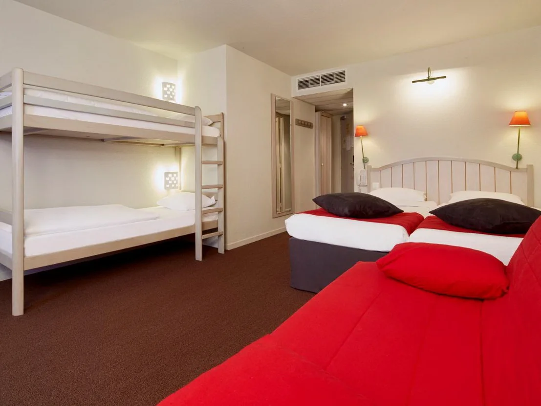 camera hotel Campanile Val de France