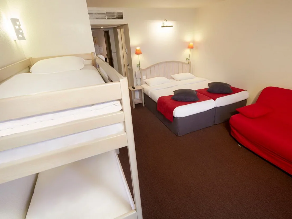 camera hotel Campanile Val de France