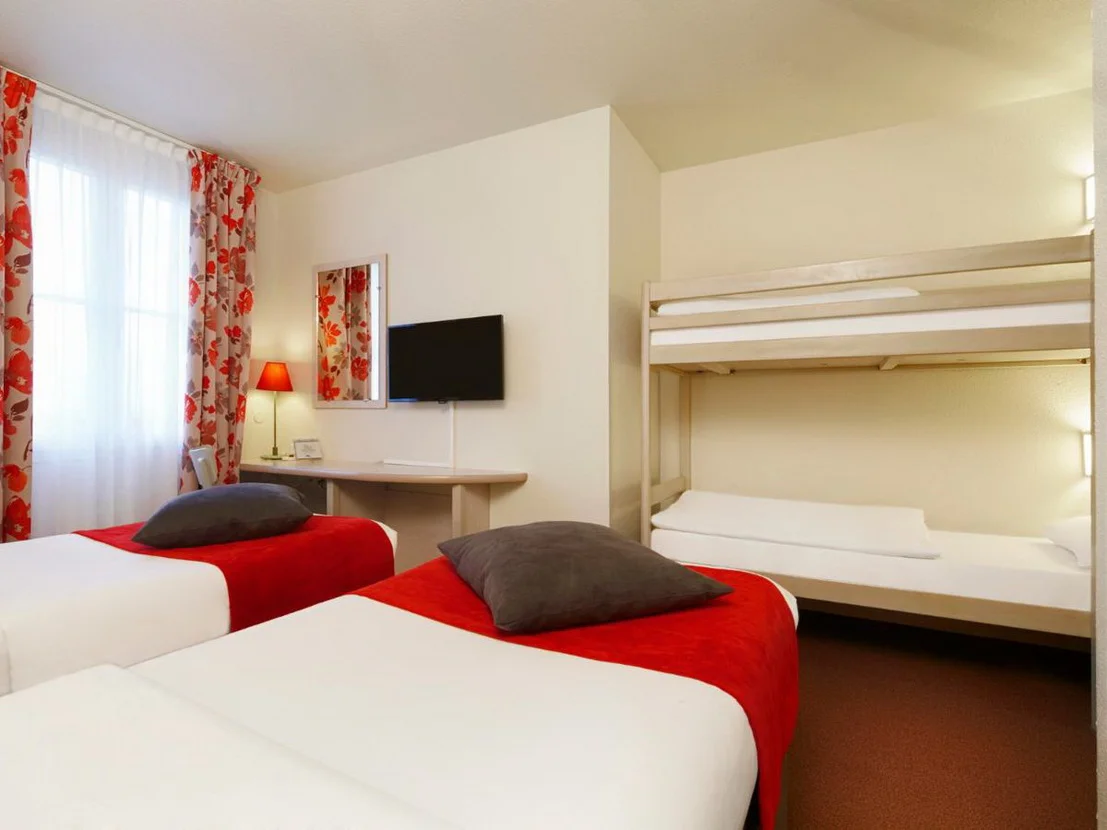 camera hotel Campanile Val de France