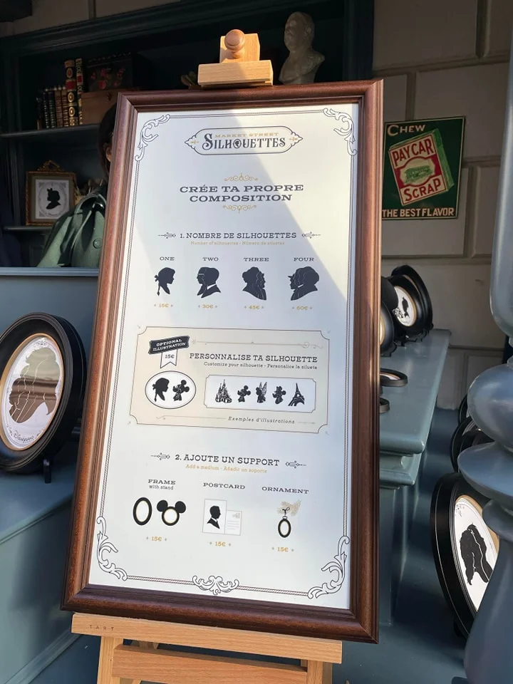silhouettes a Disneyland Paris, in Main street U.S.A.