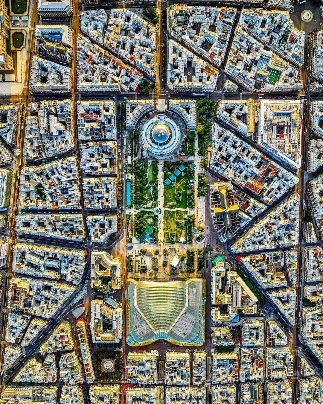 zona e centro commerciale Les Halles, Parigi
