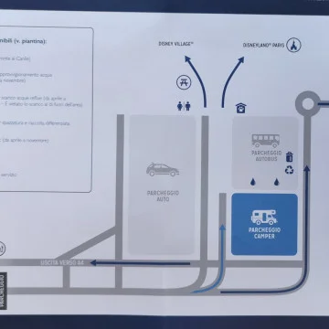 dormire in camper a Disneyland Paris nel parcheggio (no area di sosta)