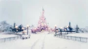 Disneyland Paris con la neve, ghiaccio, nebbia...in inverno...