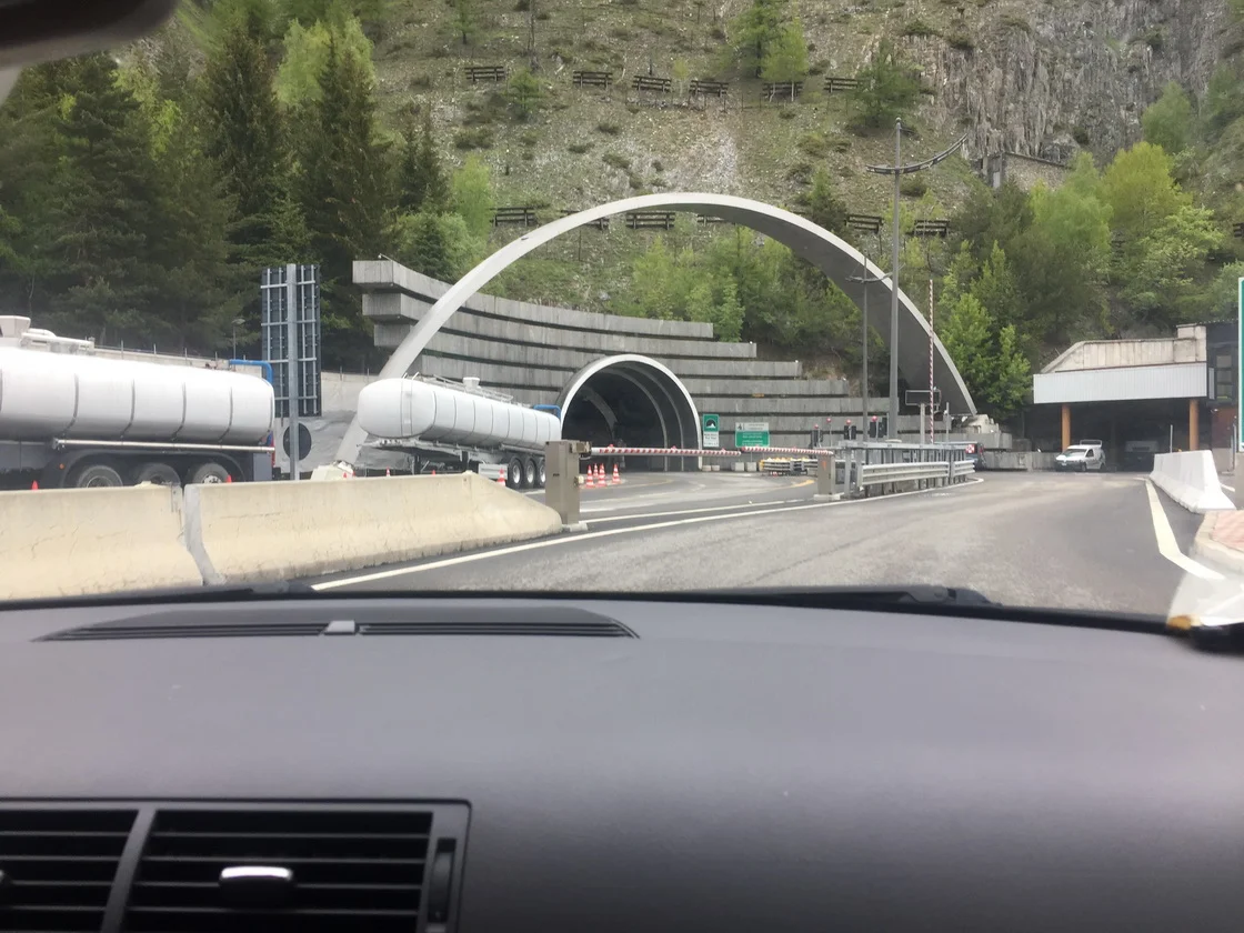 tunnel monte bianco entrata 1