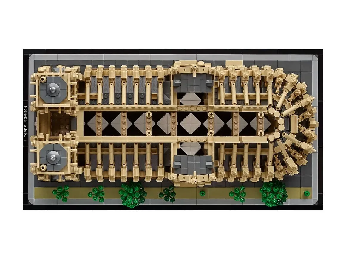 Lego Notre Dame di Parigi 21061