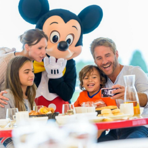 mangiare con i personaggi Disney, a colazione, pranzo, cena, a Disneyland Paris...