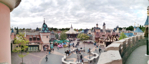 balaustra del primo piano del castello di Disneyland Paris