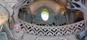 vetrata ovale del castello di Disneyland Paris