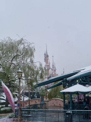 disneyland-paris-con-la-neve-50.jpg