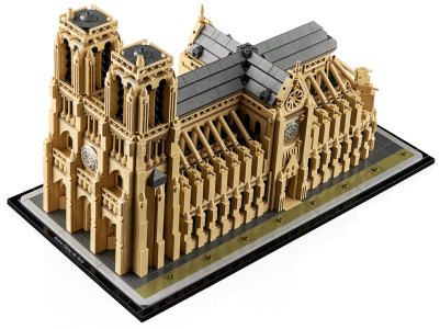 Lego Notre Dame di Parigi 21061