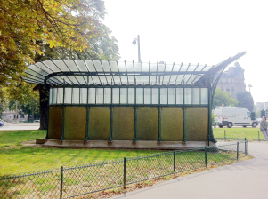 edicola della fermata stazione Porte Dauphine della metropolitana di Parigi di Hector Guimard