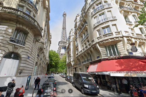 selfie con la torre Eiffel rue Buenos-Ayres