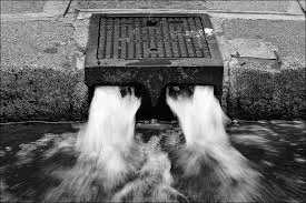 pulizia delle strade a Parigi...Bouches de lavage