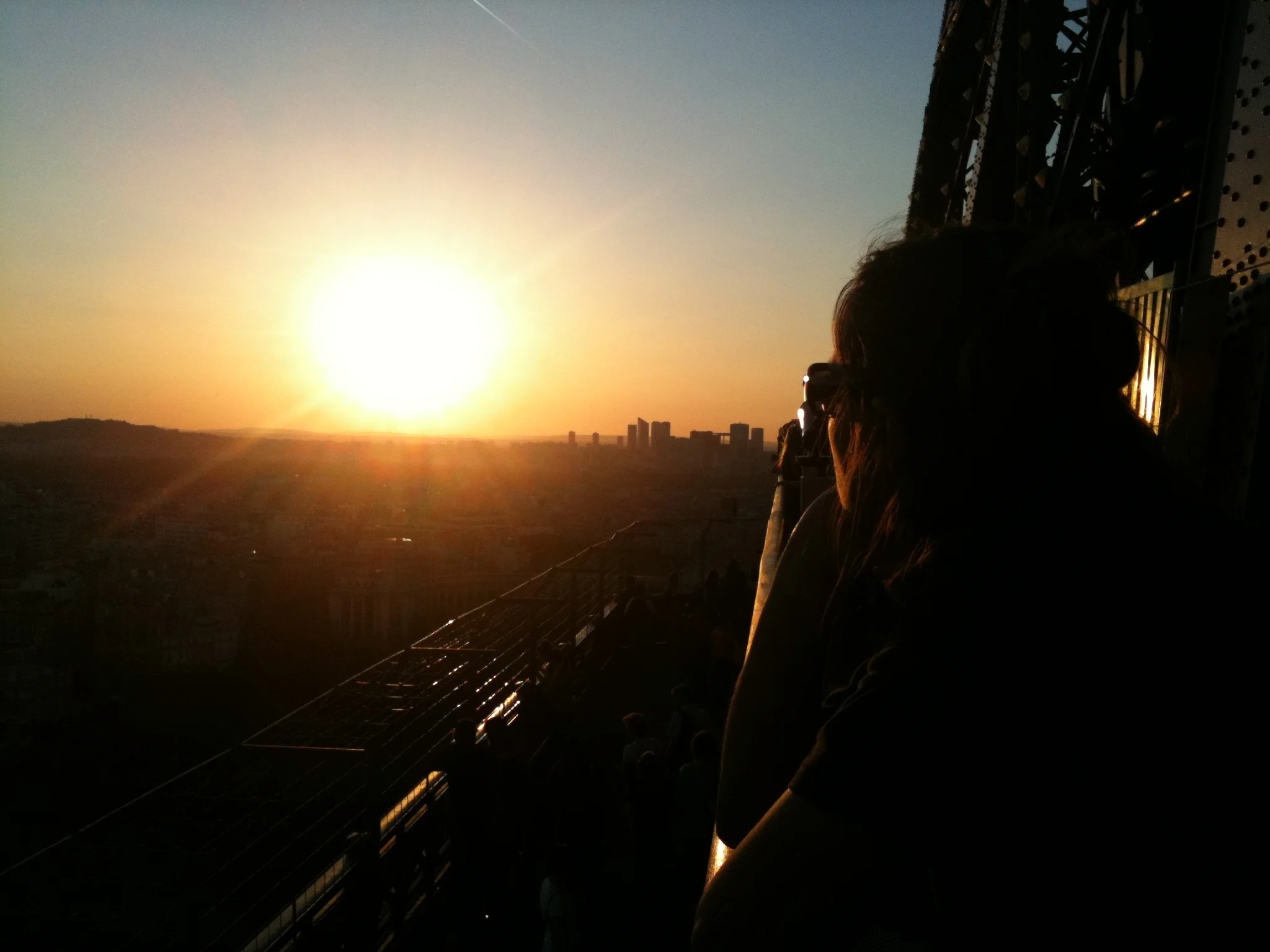 tramonto al secondo piano della torre Eiffel